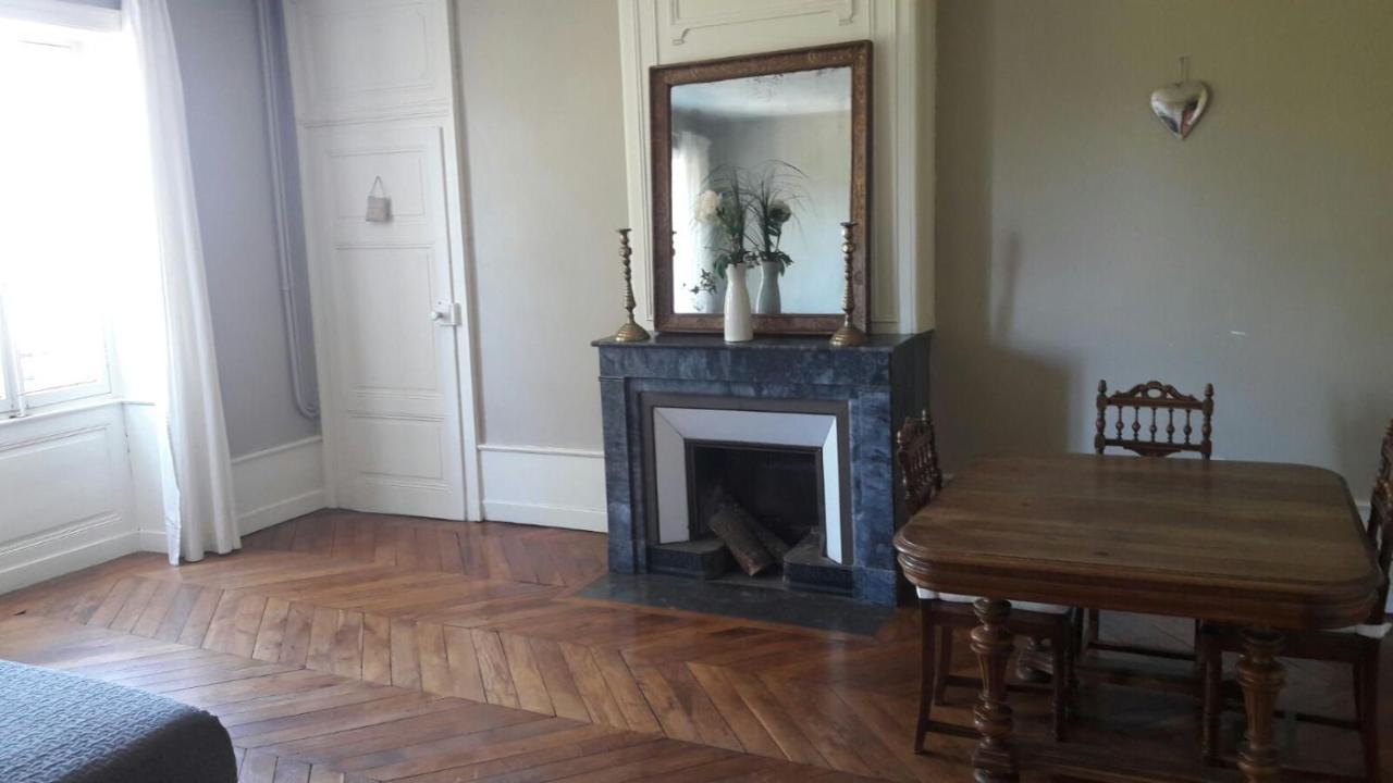 Chambres Et Table L' Echappee Bouvesse-Quirieu Eksteriør billede
