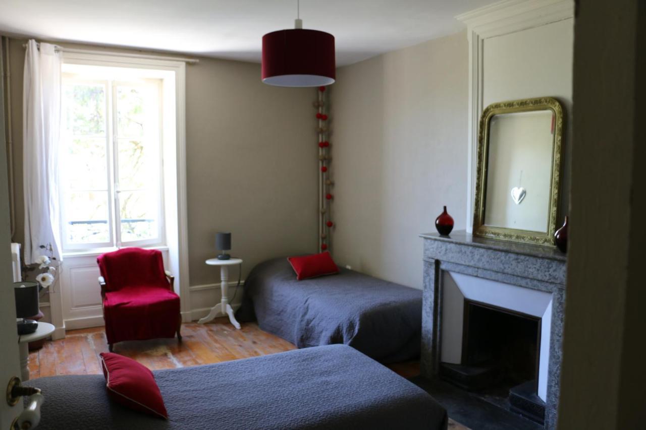 Chambres Et Table L' Echappee Bouvesse-Quirieu Eksteriør billede