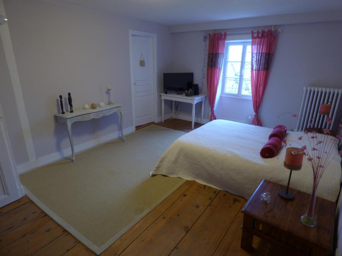 Chambres Et Table L' Echappee Bouvesse-Quirieu Eksteriør billede